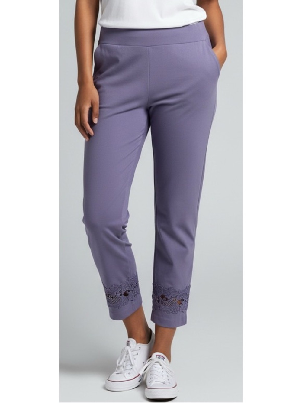 Attyre New York Size 8 Purple Lace Hem Detail Stretch Pull On Cropped Ankle Pant